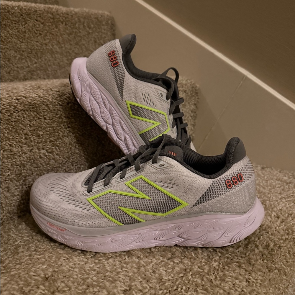 Women’s New Balance 880v14 Running Shoes
